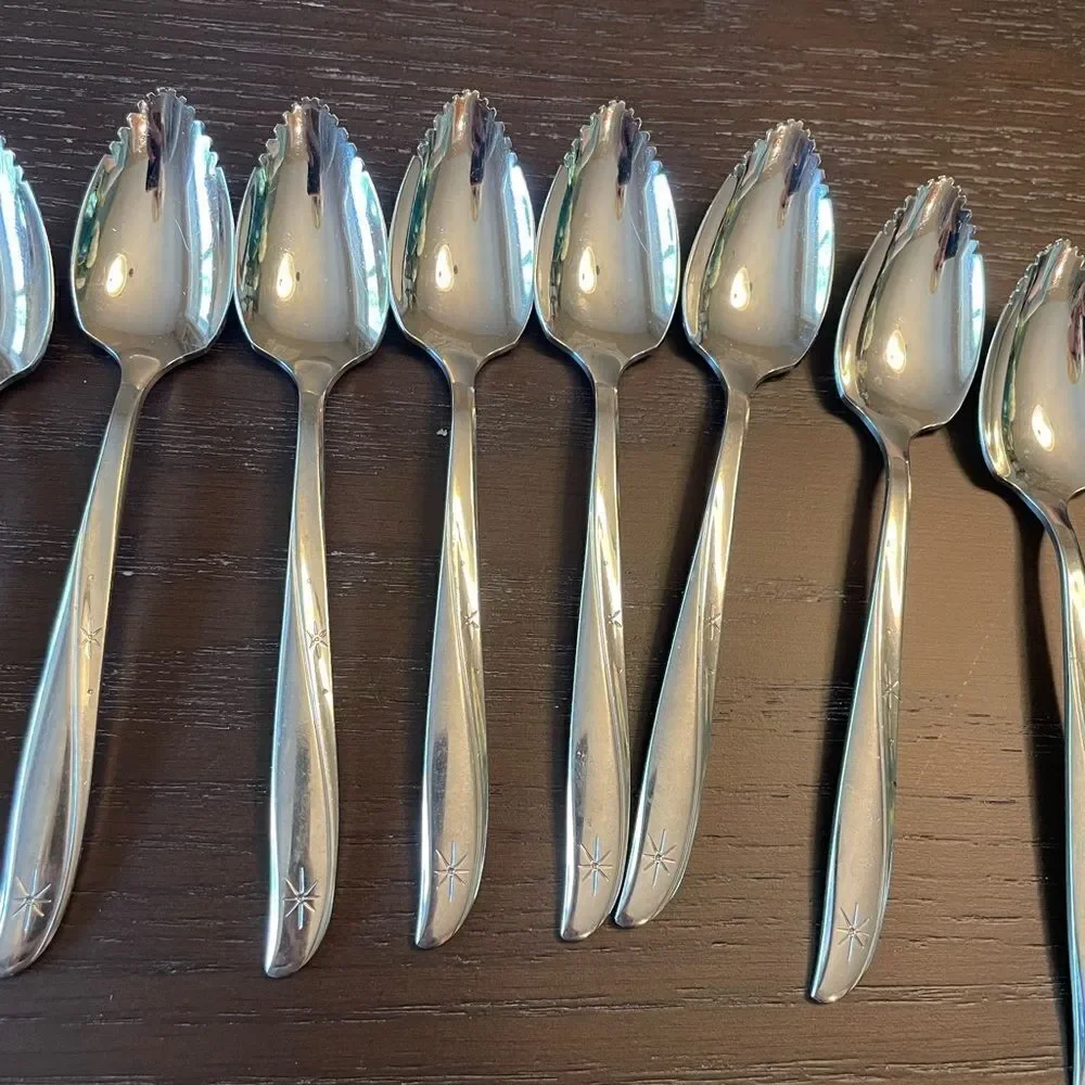 Oneida Community Vintage Starburst Grapefruit Spoons set of 8!